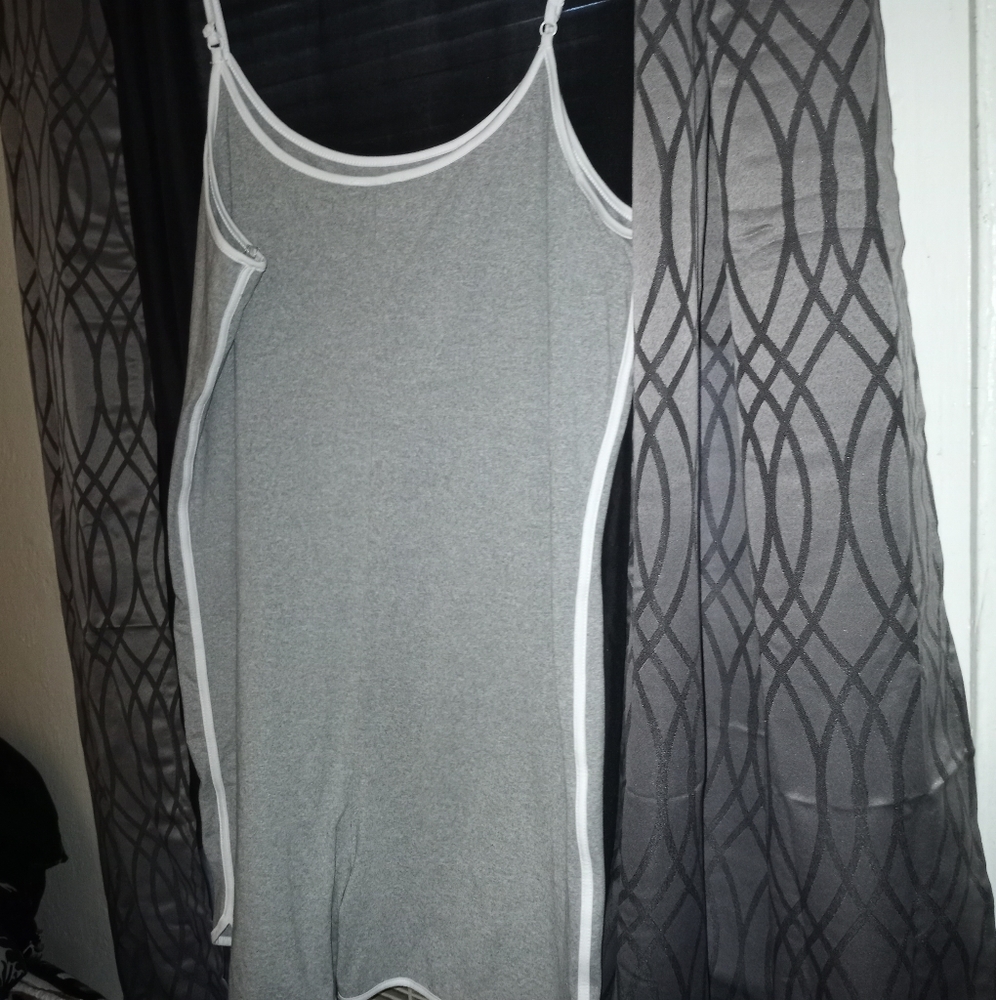 Romper - Picture 2 of 3
